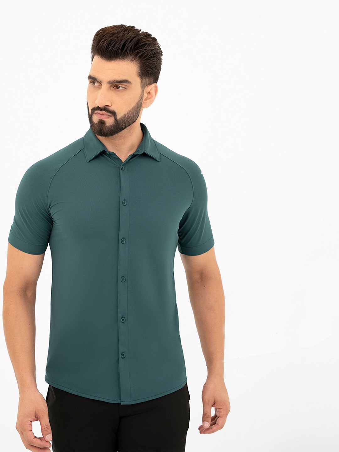

Harfun Men Slim Fit Spread Collar Solid Casual Shirt, Green