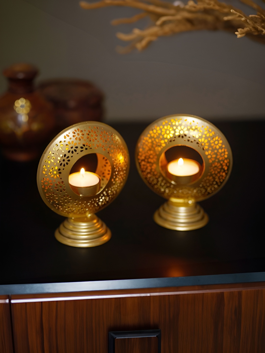 

Homspurts Gold-Toned 2 Pieces Radiant Metal Candle Holders