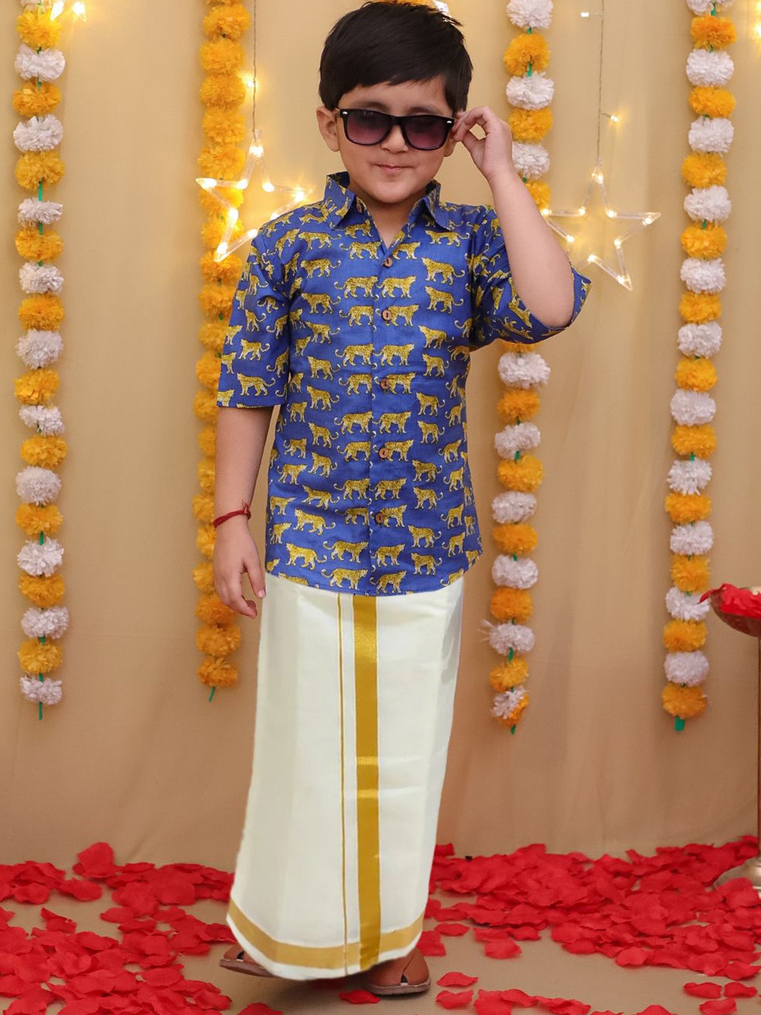 

BownBee Boys Animal Printed Pure Cotton Shirt with Mundu Dhoti, Blue