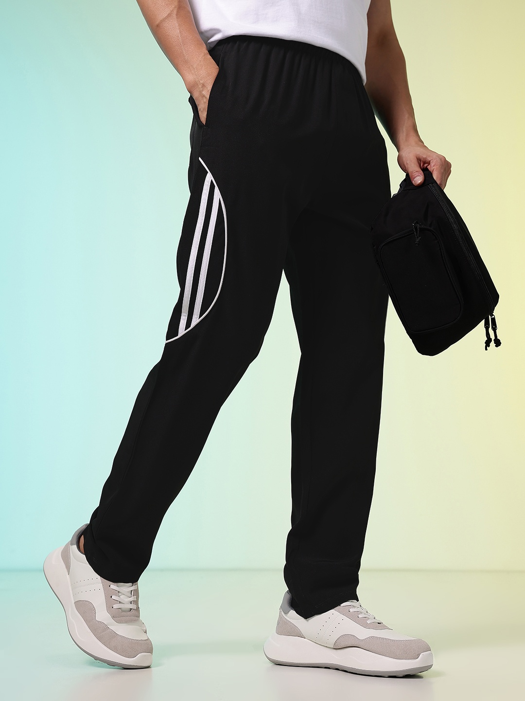 

HRX By Hrithik Roshan Men Lifestyle Striped Rapid-Dry Track Pants, Black