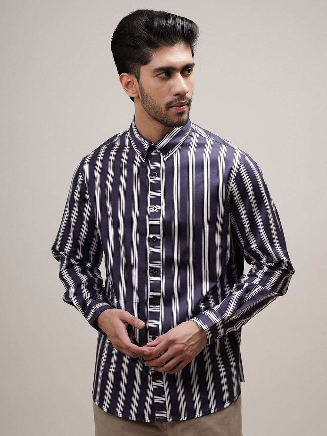 

CLUBHAVANA Men Comfort Button-Down Collar Vertical Striped Cotton Casual Shirt, Navy blue