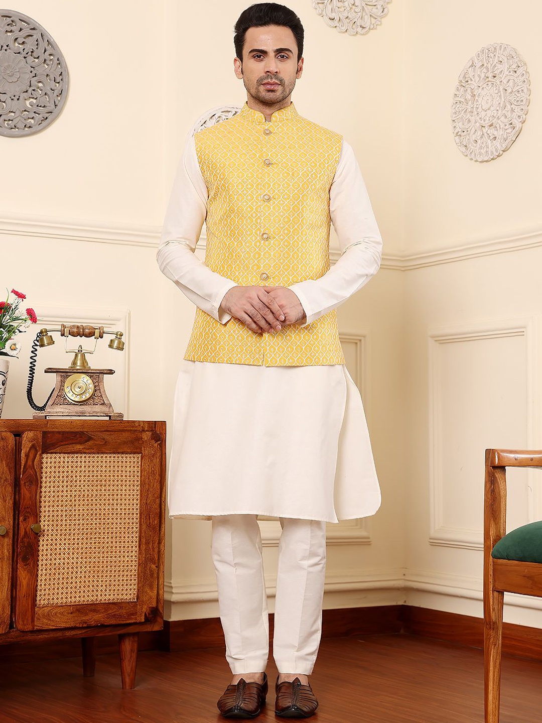 

MULTI SHADES Mandarin Collar Straight Kurta & Pyjamas With Embroidered Nehru Jacket, Yellow