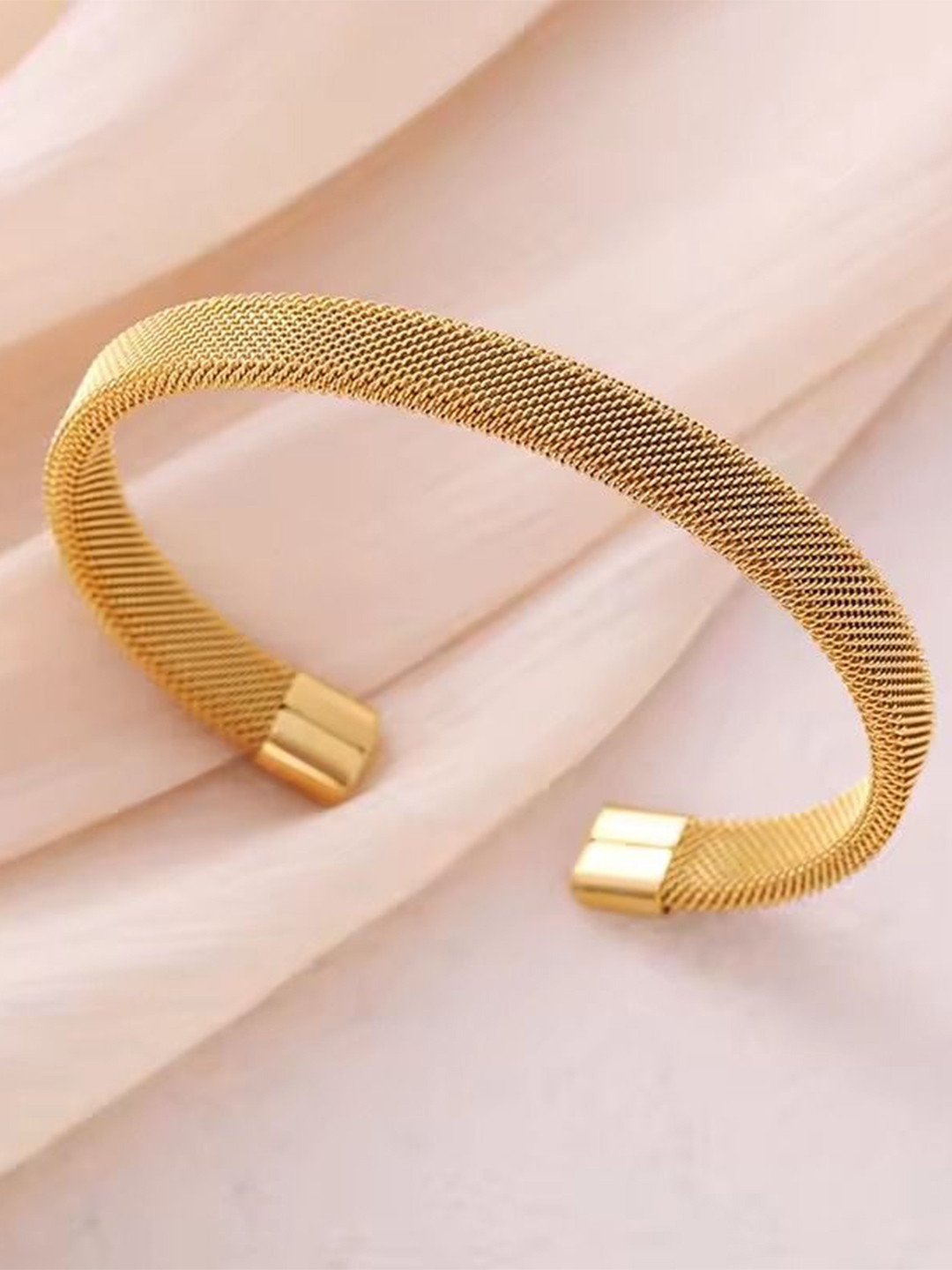 

MEENAZ Unisex Gold-Plated Stainless Steel Anti Tarnish Kada Bracelet