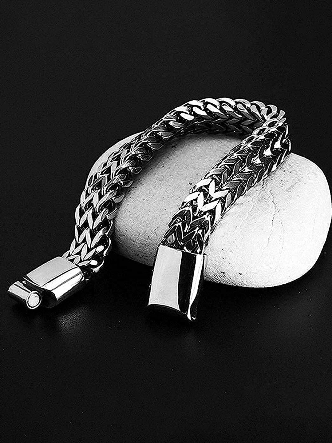 

MEENAZ Unisex Silver-Plated Oxidised Stainless Steel Anti Tarnish Link Bracelet