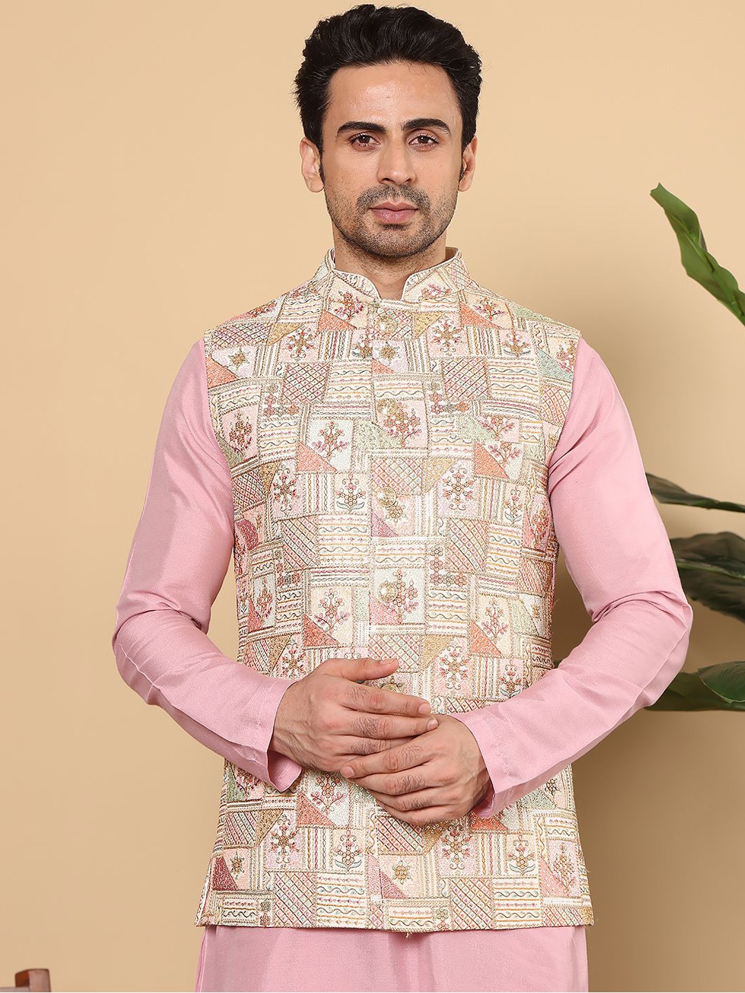 

MULTI SHADES Embroidered Woven Nehru Jacket, Pink