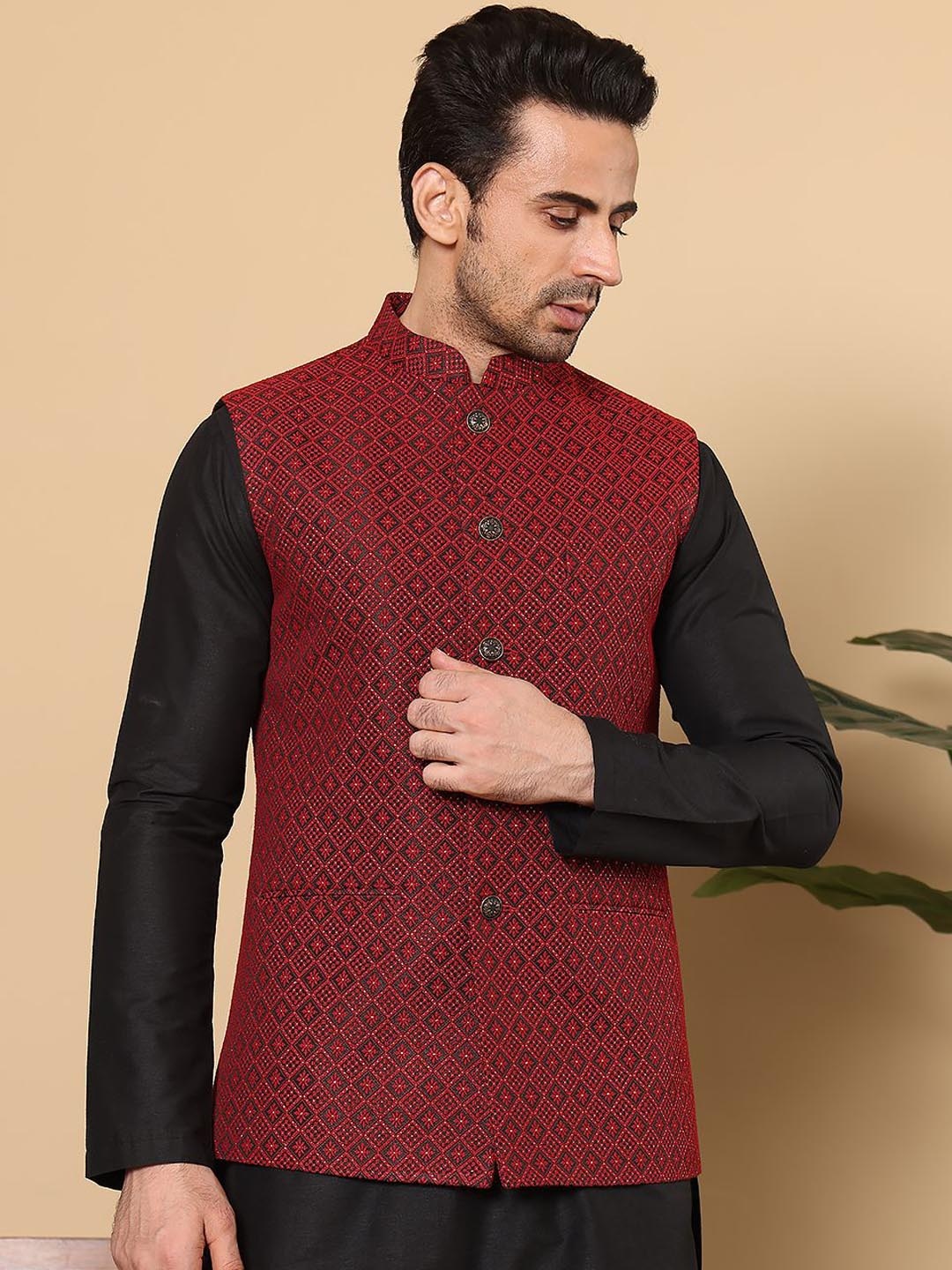 

MULTI SHADES Men Embroidered Woven Nehru Jackets, Maroon