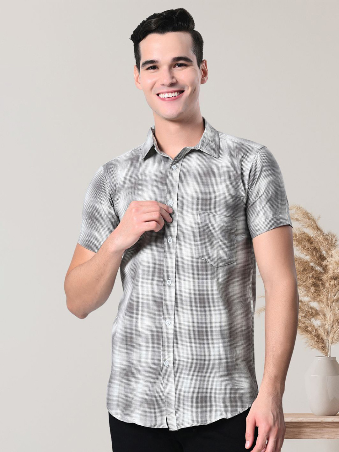 

elioop Men Standard Spread Collar Micro Checked Cotton Casual Shirt, White
