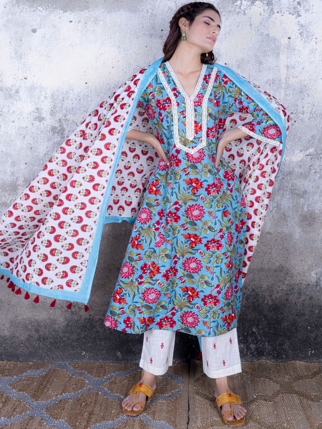 

Maitri Jaipur Floral block Printed V-Neck Pure Cotton A-Line Kurta With Trouser & Dupatta, Teal