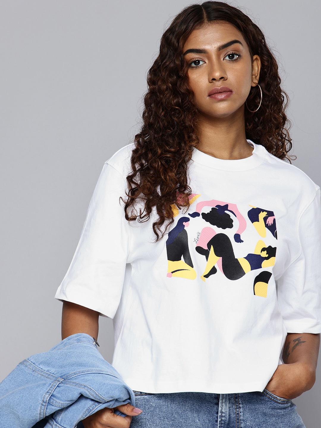 

Levis Printed Drop-Shoulder Sleeves Relaxed Fit T-shirts, White