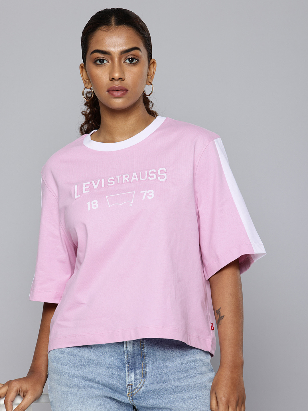 

Levis Relaxed Fit Typography Printed Pure Cotton T-shirt, Pink