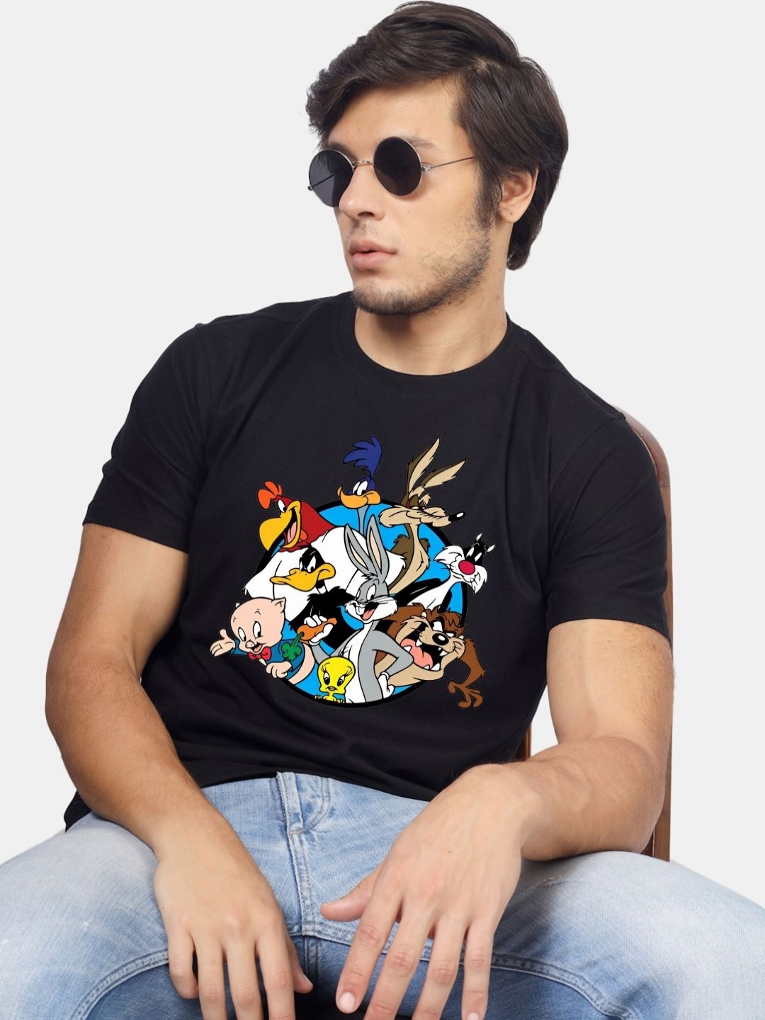 

Greylongg Men Looney Tunes Graphic Printed Round Neck Cotton T-shirt, Black