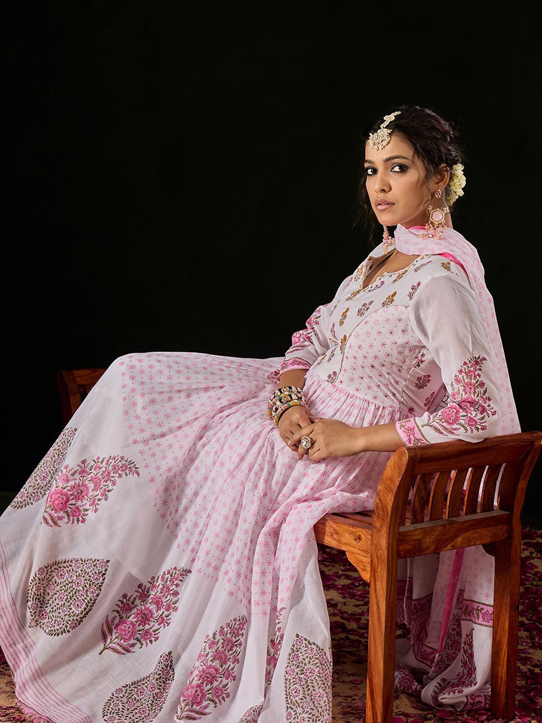 

Anouk Floral Embroidered Pure Cotton Straight Kurta with Trousers & Dupatta, White