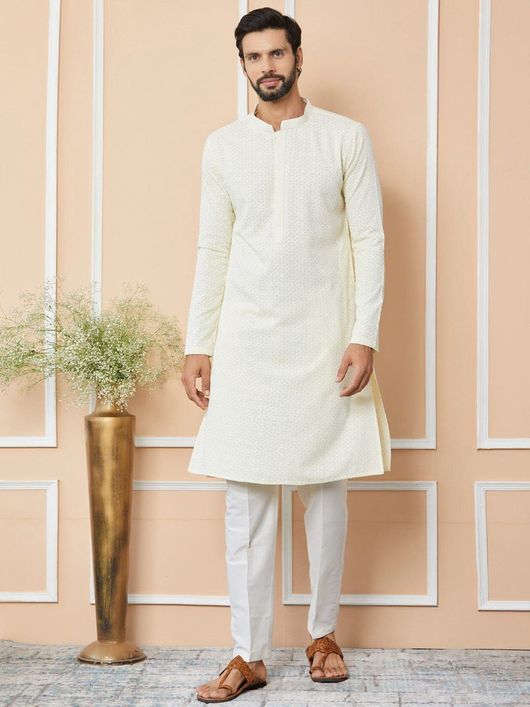 

MULTI SHADES Ethnic Motifs Embroidered Mandarin Collar Thread Work Straight Kurta, Cream
