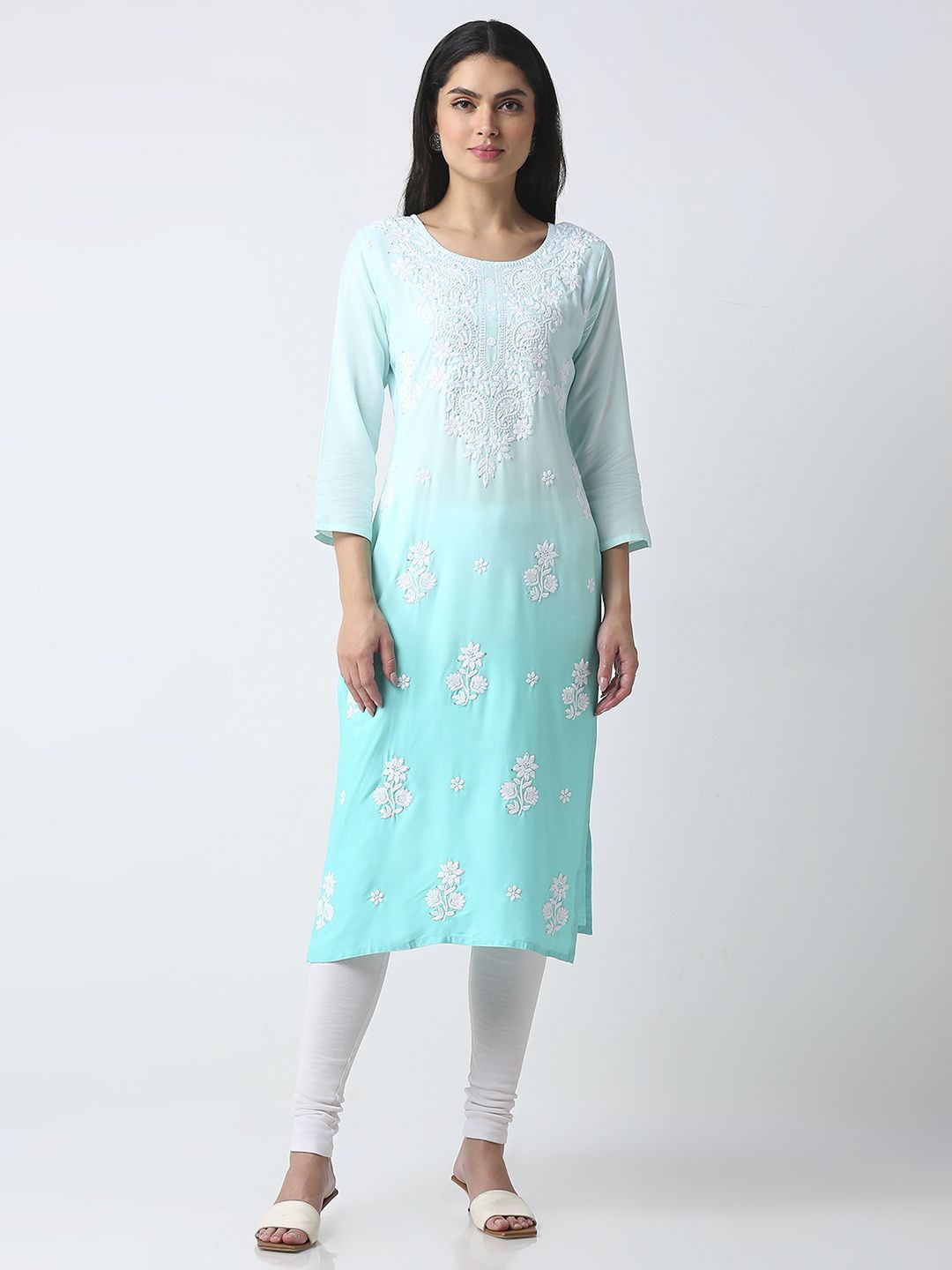 

GULABBO Women Floral Embroidered Thread Work Pure Cotton Straight Kurta, White