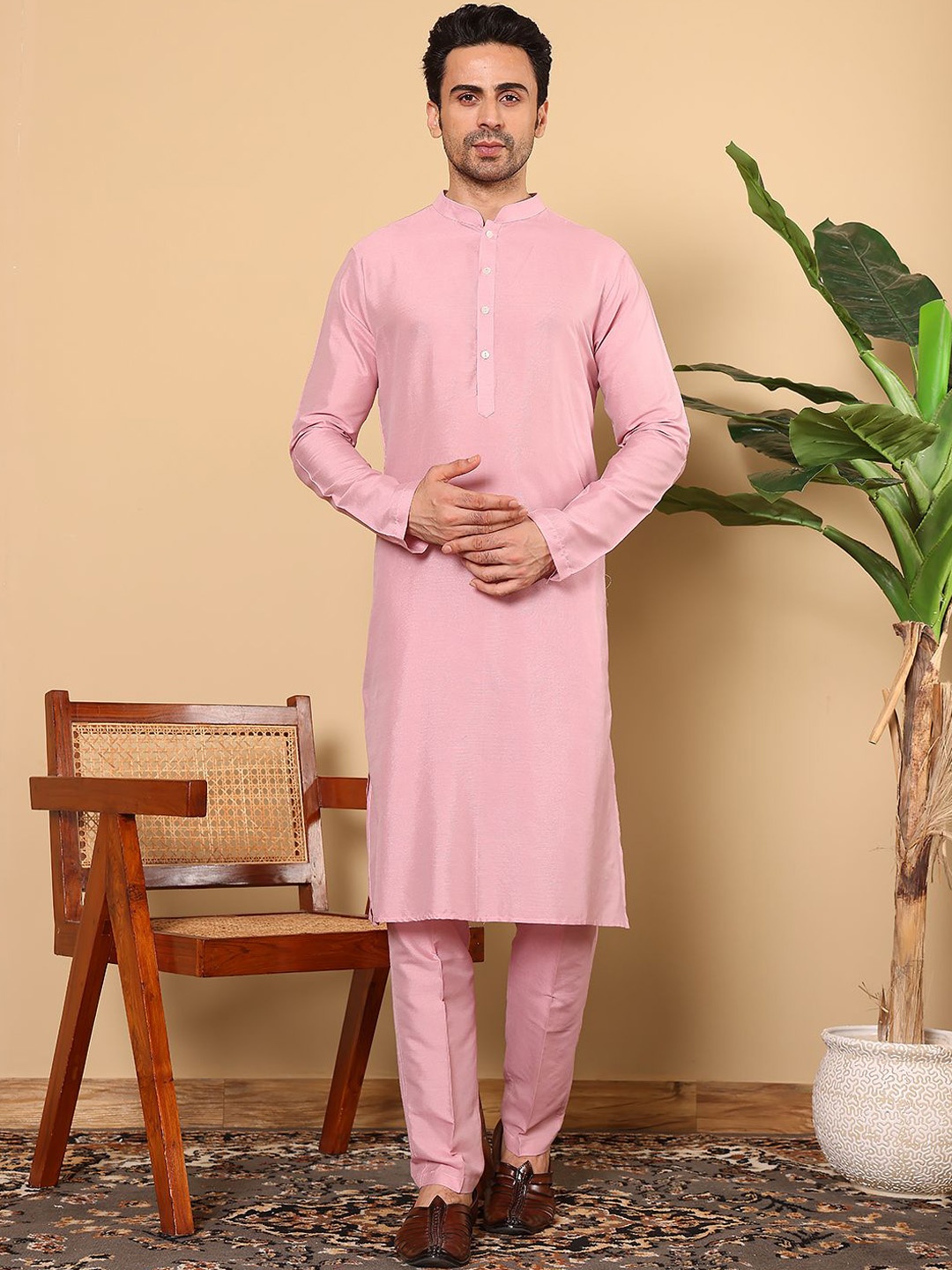 

MULTI SHADES Mandarin Collar Long Sleeves Regular Machine Weave Straight Kurta, Pink