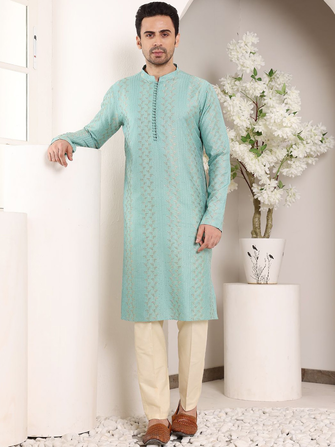 

MULTI SHADES Men Ethnic Motifs Embellished Thread Work Kurta, Sea green