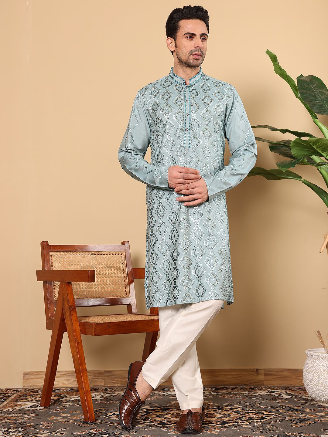 

MULTI SHADES Ethnic Motifs Embroidered Thread Work Straight Kurta, Blue