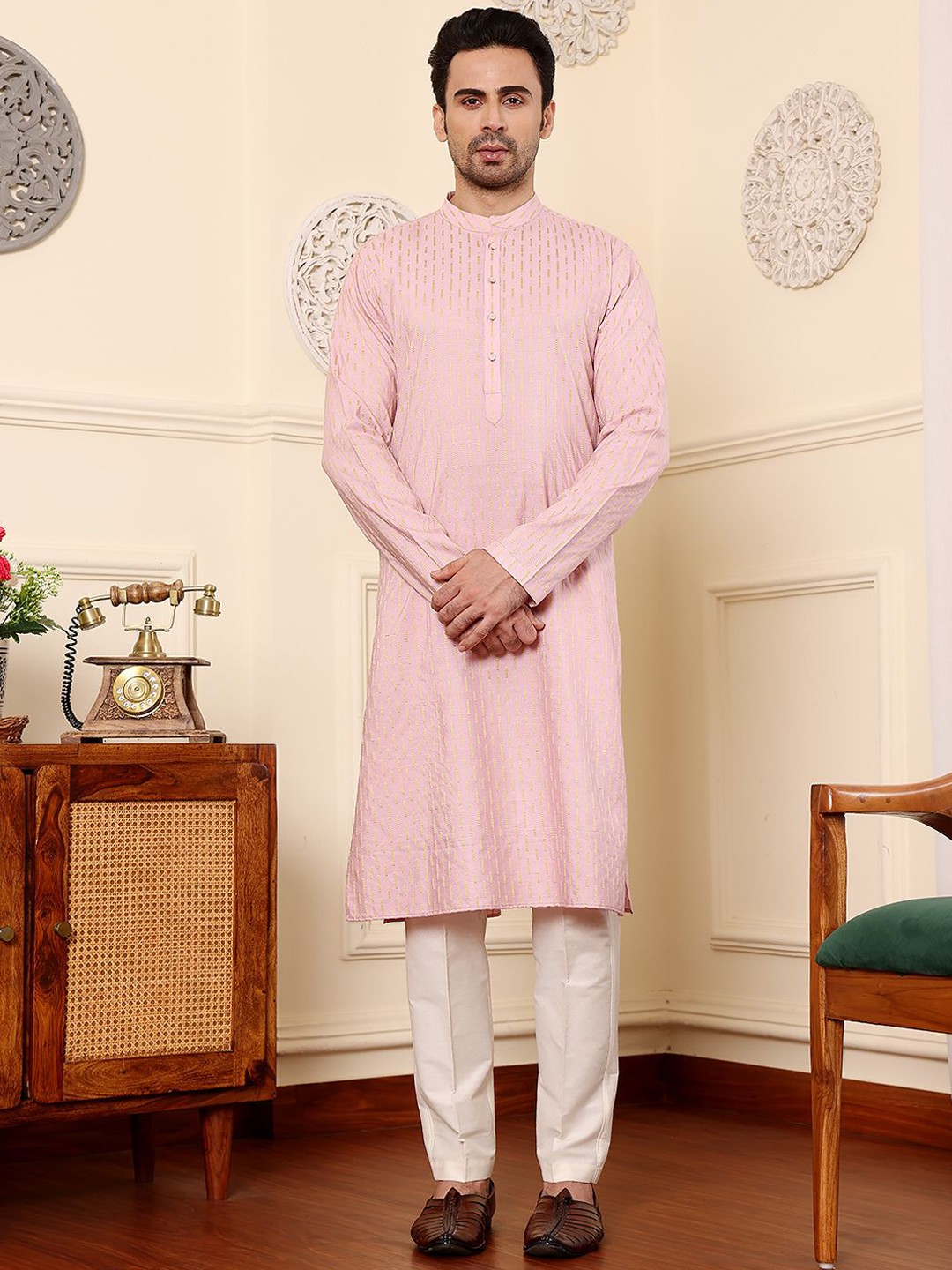 

MULTI SHADES Striped Woven Design Mandarin Collar Long Sleeves Straight Kurta, Pink
