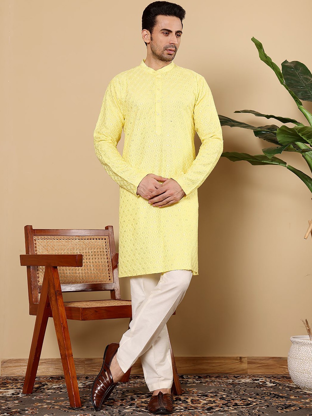 

MULTI SHADES Ethnic Motifs Embroidered Mandarin Collar Sequinned Straight Kurta, Yellow