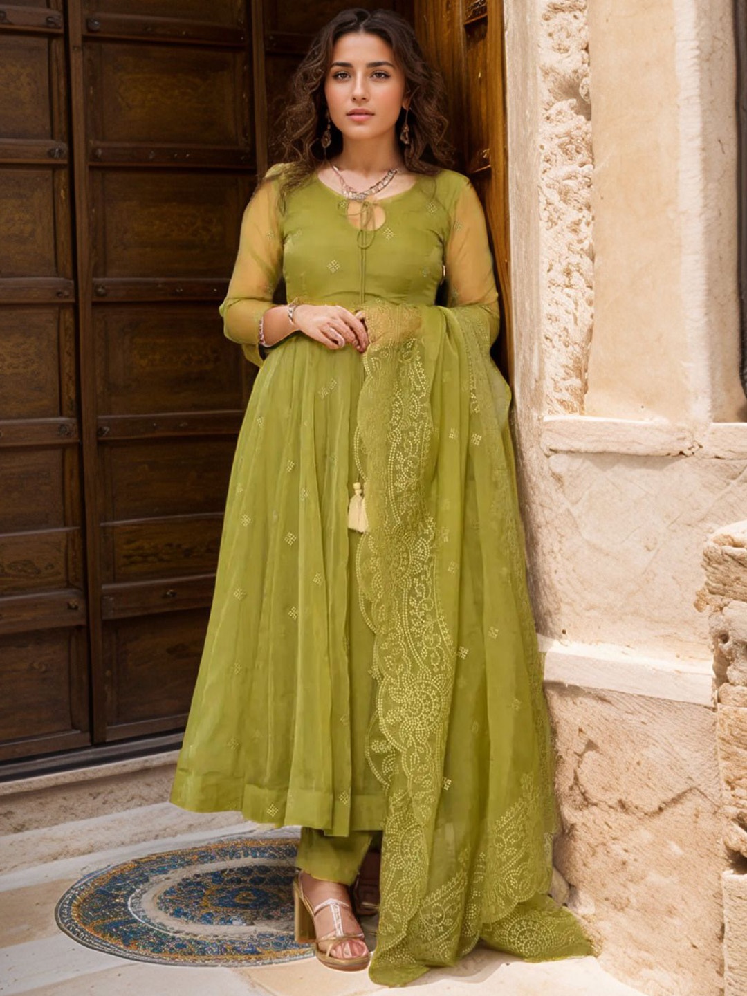 

Emaira Ethnic Motifs Printed Organza Anarkali Kurta with Trousers & Dupatta, Green