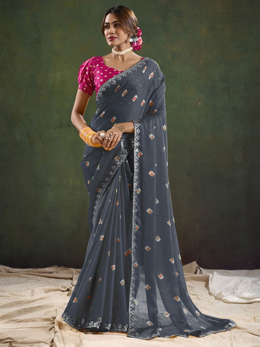 

Anouk Geometric Embellished Sequinned Saree, Grey