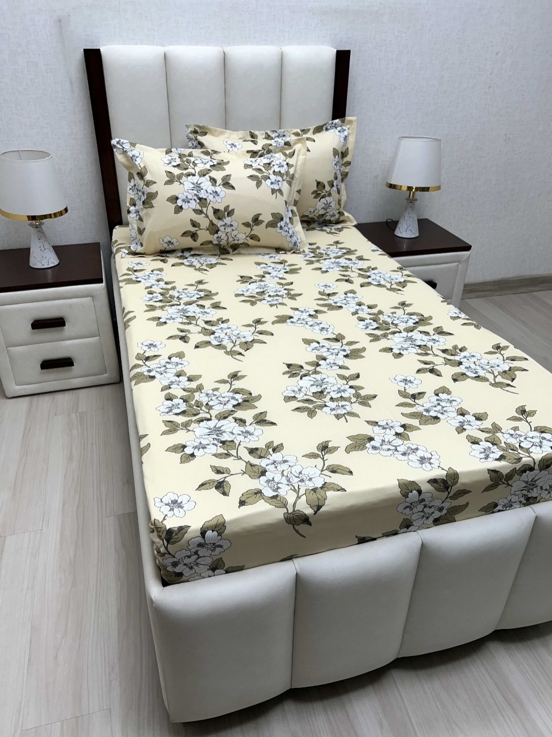 

Pure Decor Lounge Green Floral Printed Pure Cotton 300TC Single Bedsheet Set 2.36 x 1.73 m