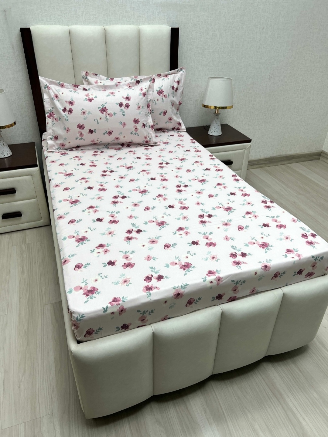 

Pure Decor Cotton Single Bed Size Bedsheet With 2 Pillow Covers 1.73m X 2.36m, Pink