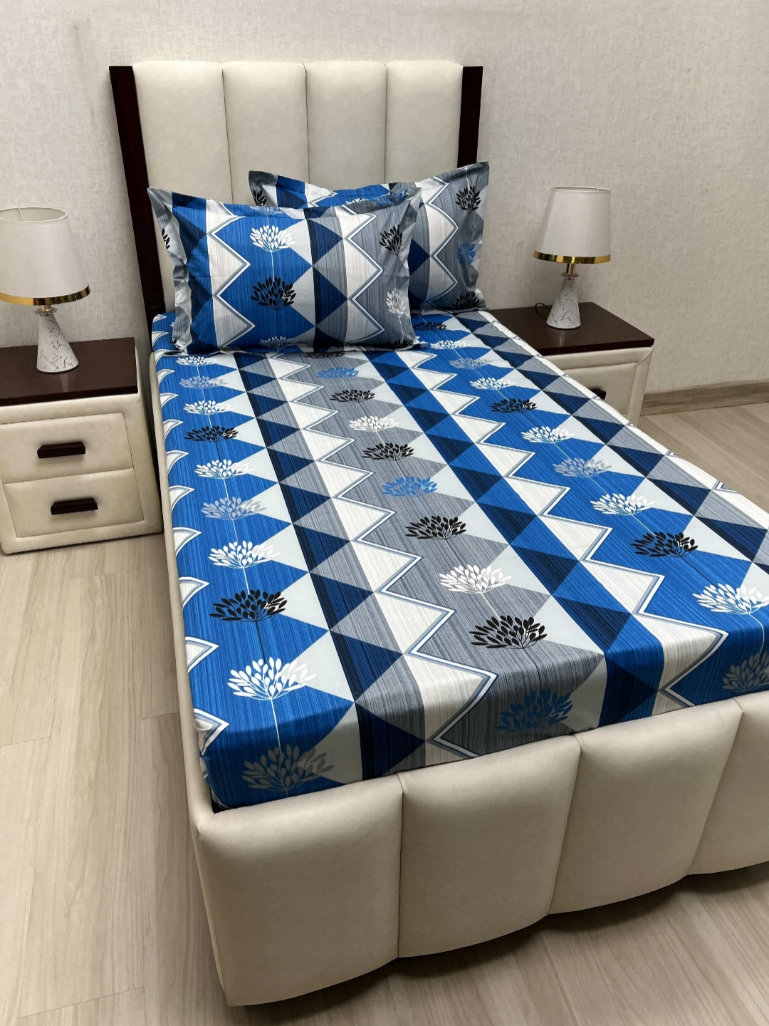 

Pure Decor Lounge Blue Floral Printed Pure Cotton 300 TC Single Bedsheet Set 2.36 x 1.73 m