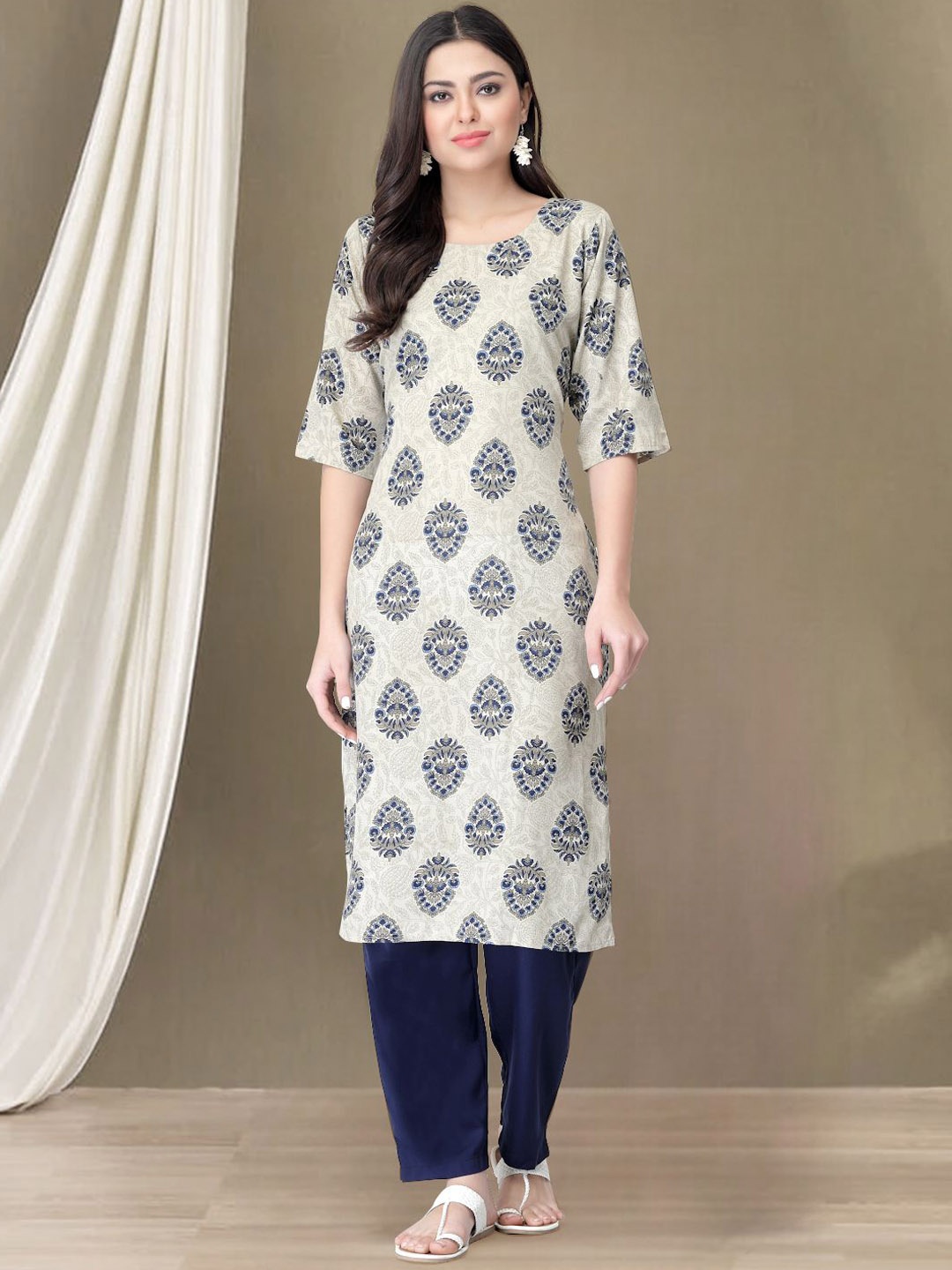 

7Threads Ethnic Motifs Printed Round Neck Straight Kurta with Trousers, White