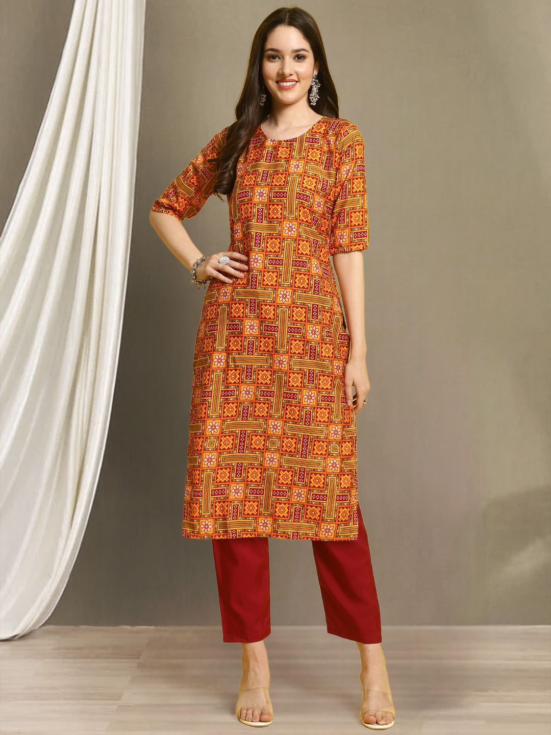 

7Threads Geometric Printed Round Neck Straight Kurta with Trousers, Brown