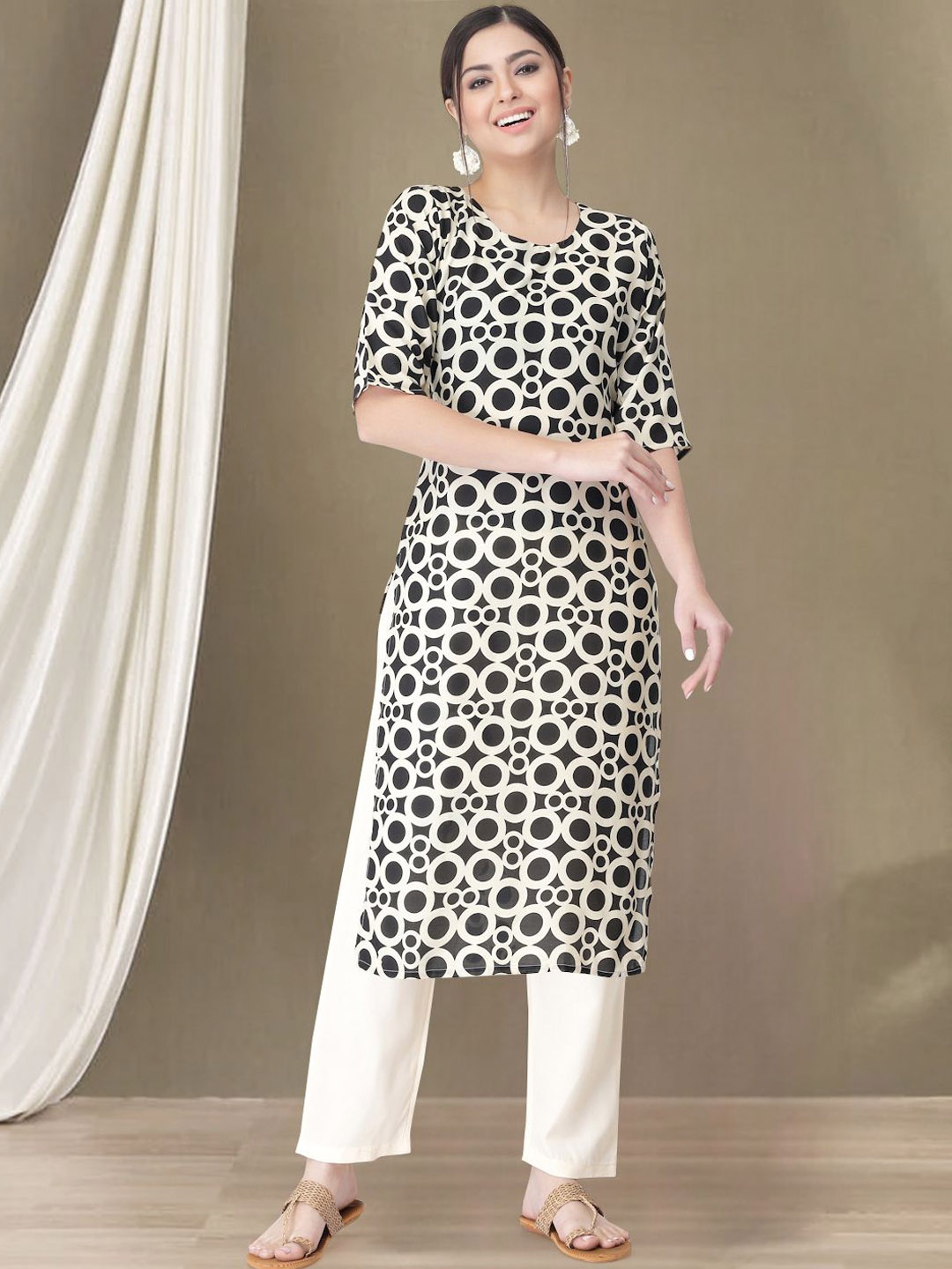 

7Threads Geometric Printed Round Neck Straight Kurta with Trousers, Black