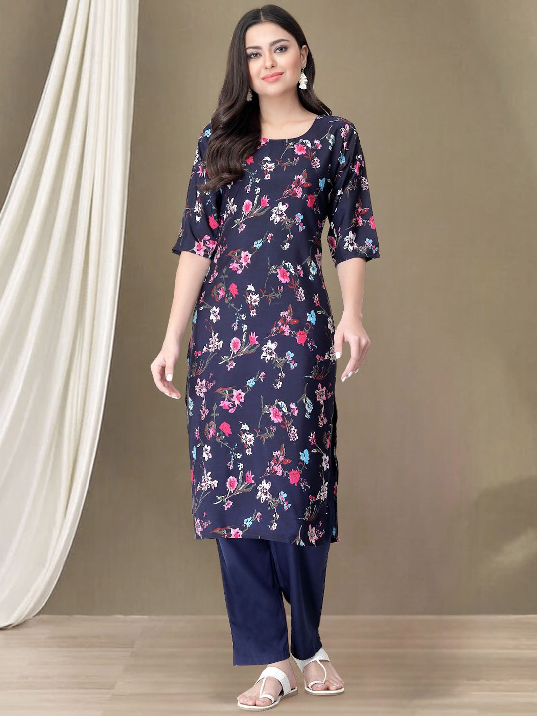 

7Threads Floral Printed Round Neck Straight Kurta with Trousers, Blue