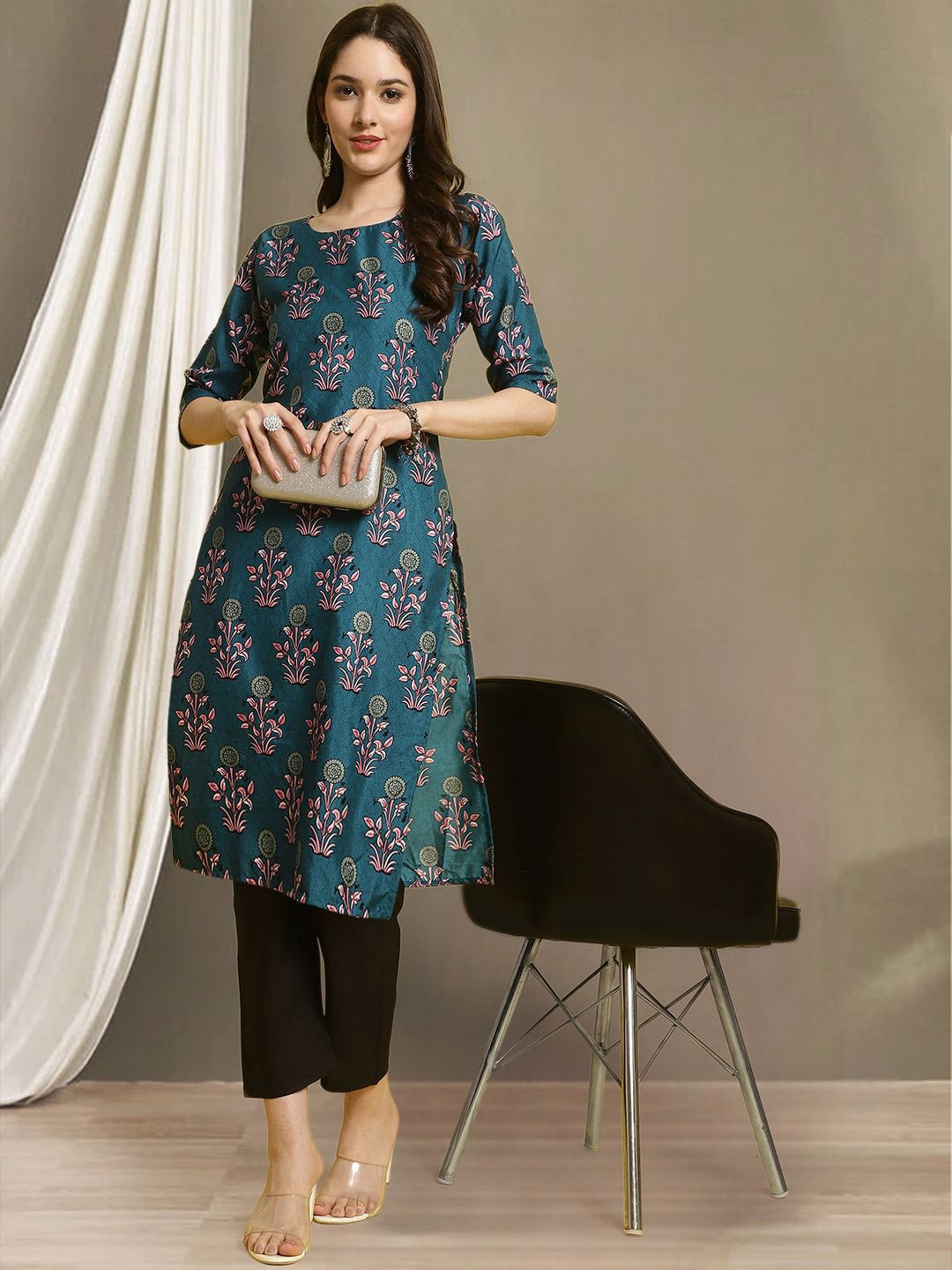 

7Threads Floral Printed Round Neck Straight Kurta with Trousers, Blue