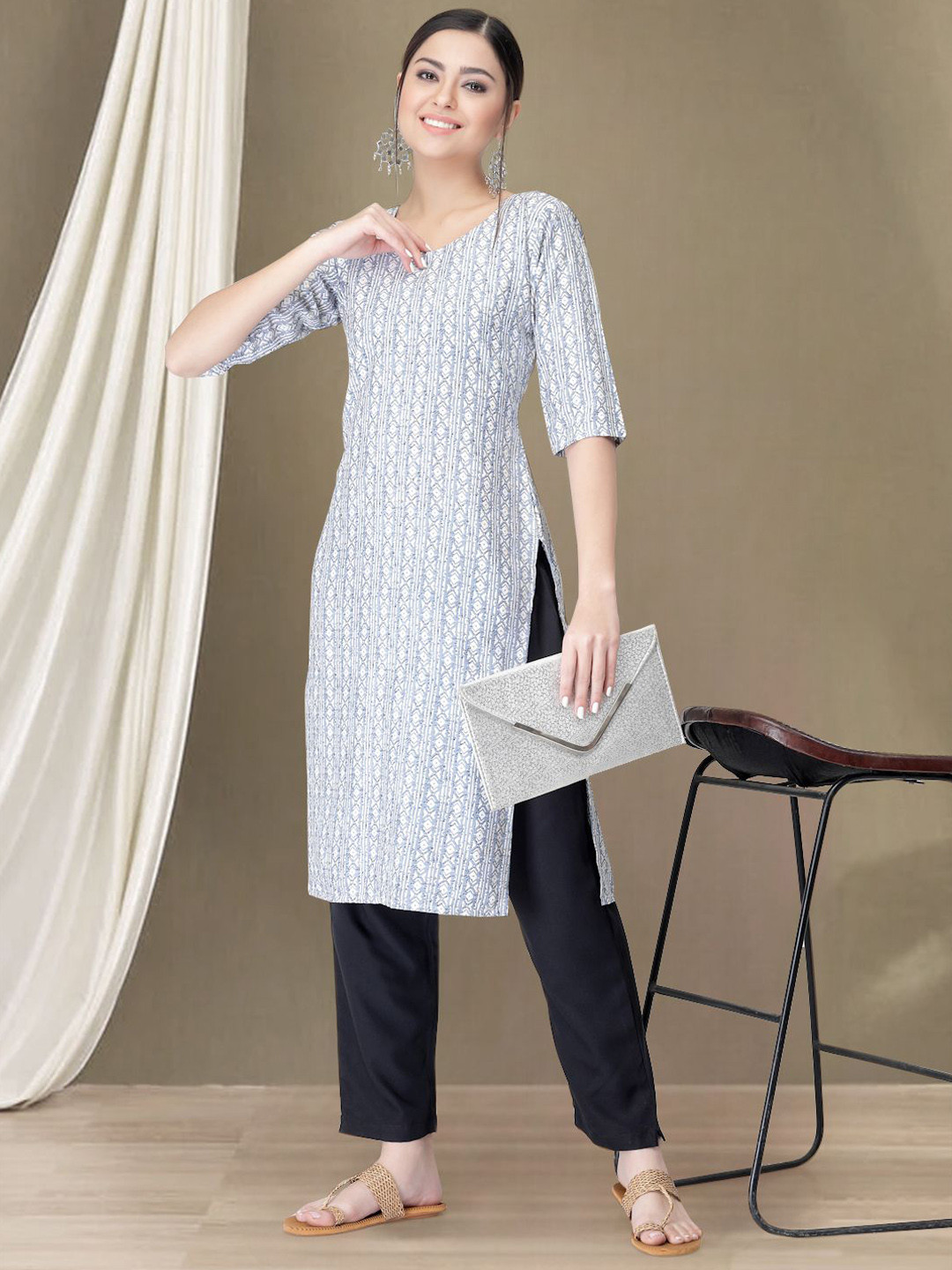 

7Threads Geometric Printed Round Neck Straight Kurta with Trousers, White