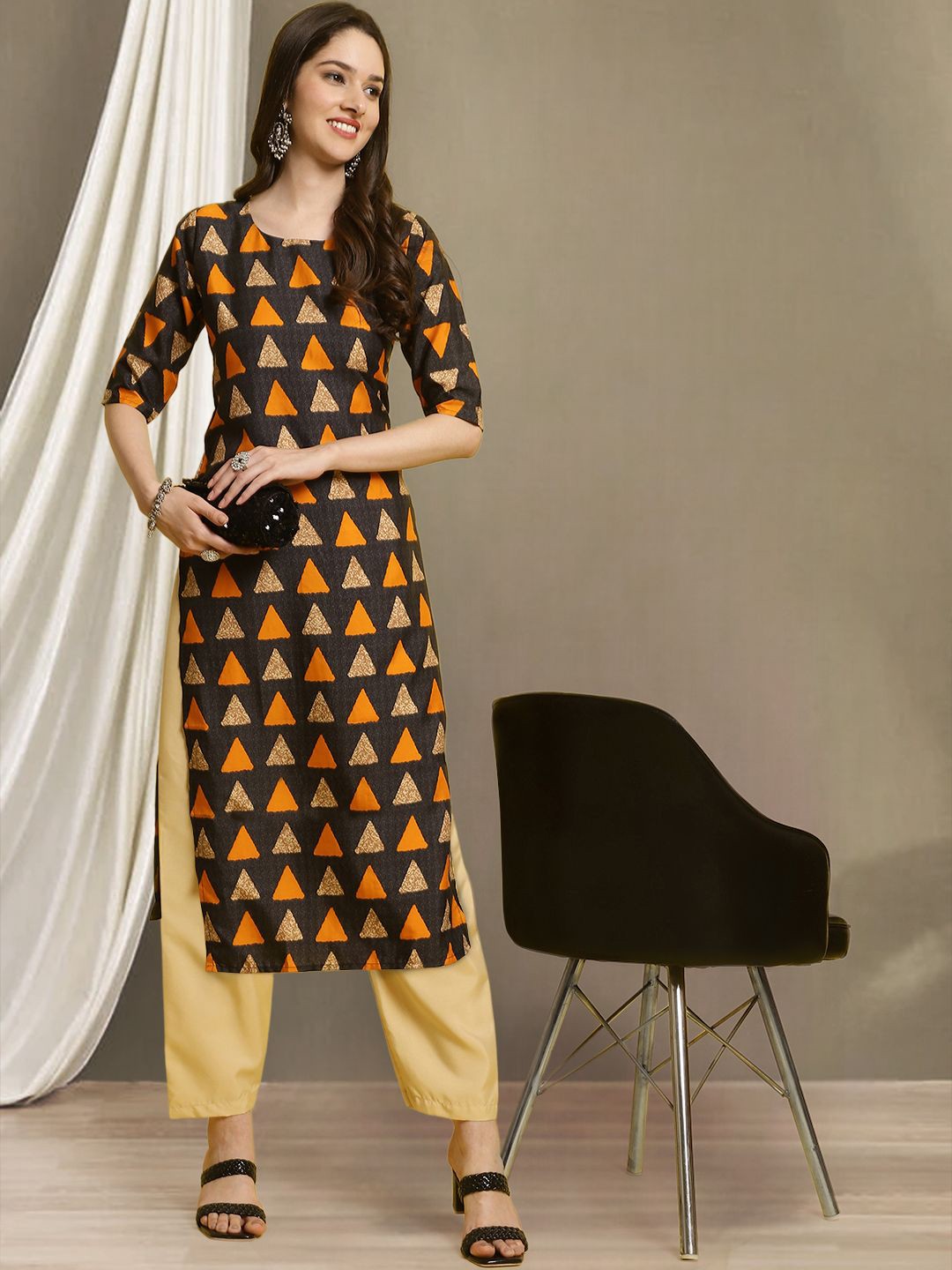 

7Threads Geometric Printed Round Neck Straight Kurta with Trousers, Black