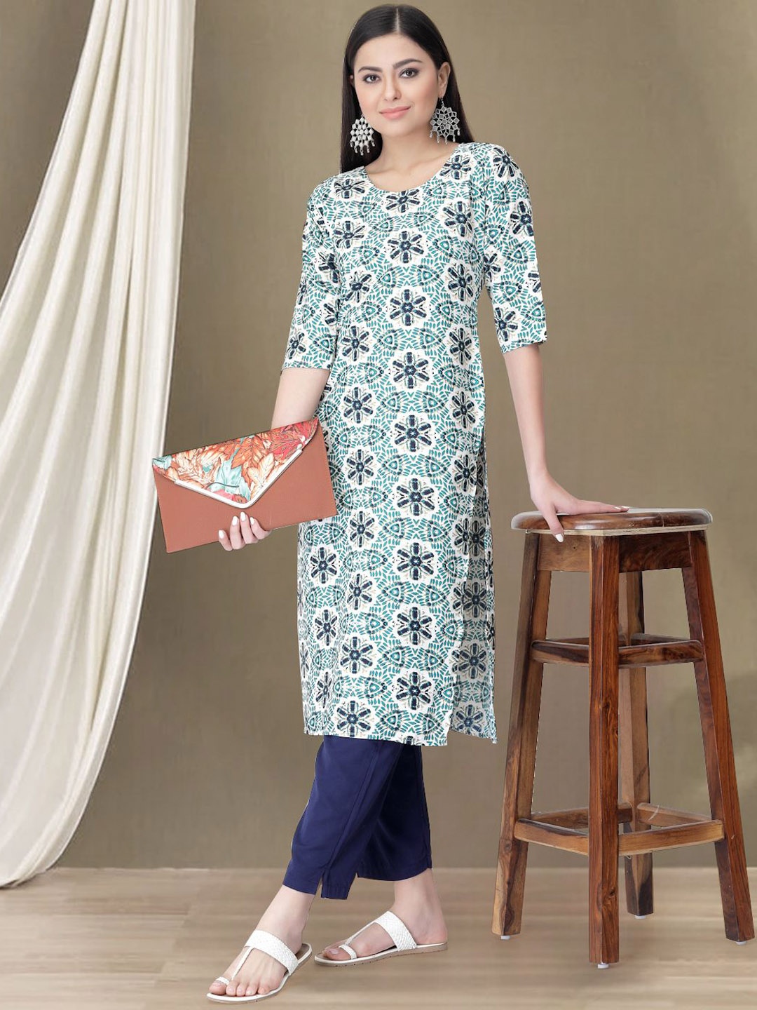 

7Threads Floral Printed Round Neck Straight Kurta with Trousers, White