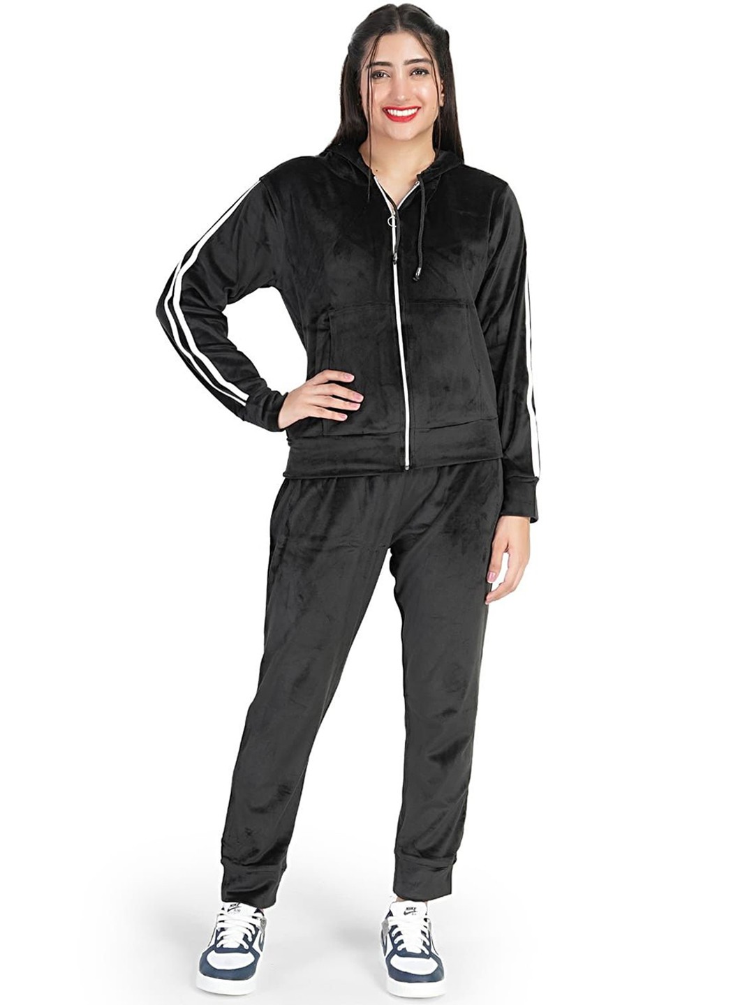 

NEYSA Hooded Sweatshirt & Trousers Tracksuits, Black