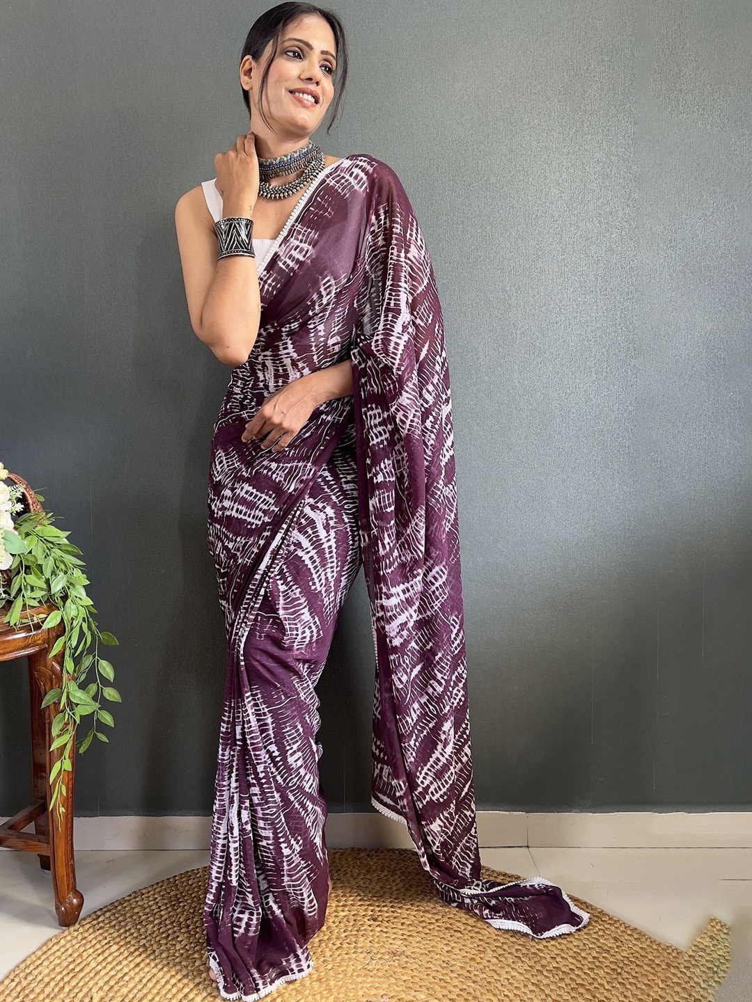 

Sidhidata Ethnic Motifs Printed Ready to Wear Saree, Purple