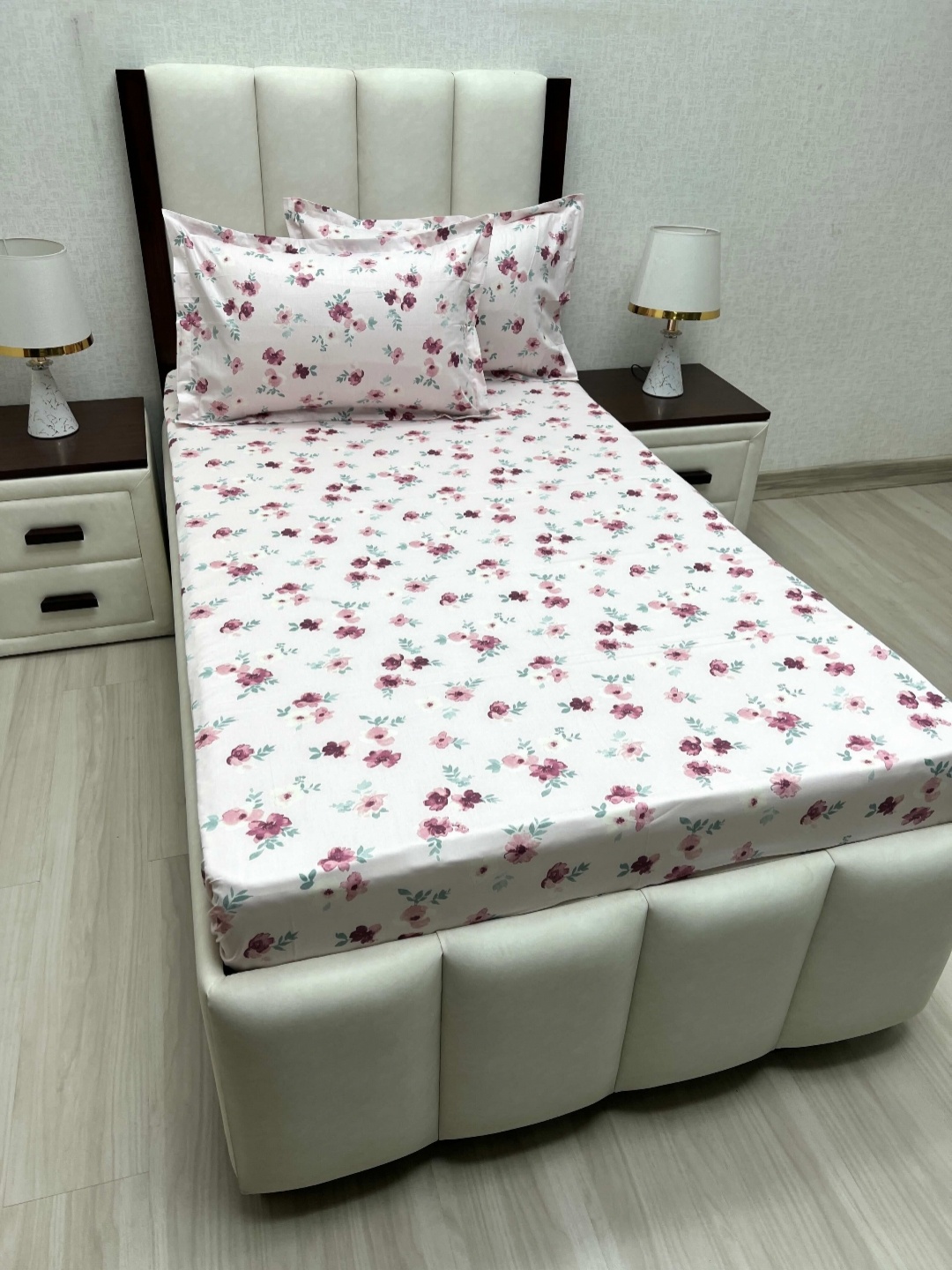 

Pure Decor Cotton Single Bed Size Bedsheet With 2 Pillow Covers 1.73m X 2.36m, Pink
