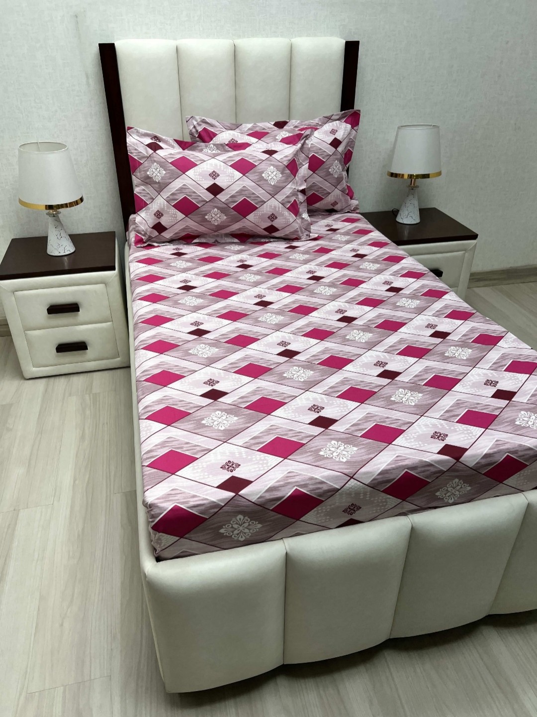 

Pure Decor Cotton Single Bed Size Bedsheet With 2 Pillow Covers 1.73m X 2.36m, Pink