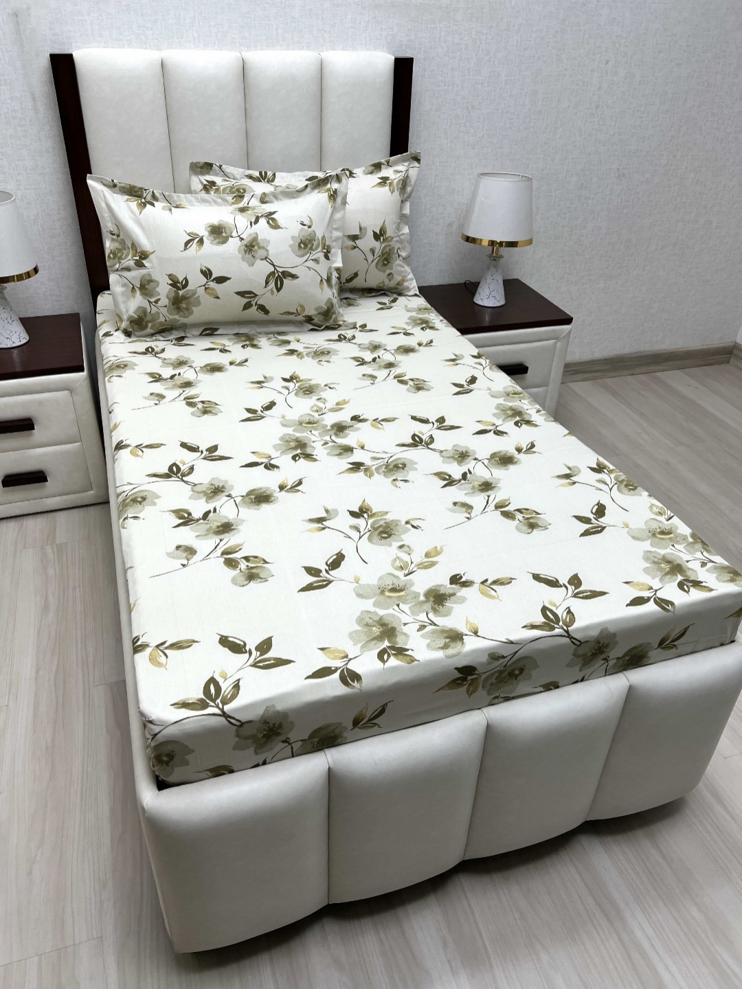 

Pure Decor Lounge Green Floral Printed Pure Cotton 230TC Single Bedsheet Set 2.36 x 1.73 m