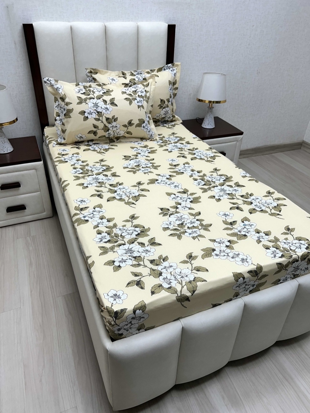 

Pure Decor Lounge Green Floral Printed Pure Cotton 260TC Single Bedsheet Set 2.36 x 1.73 m