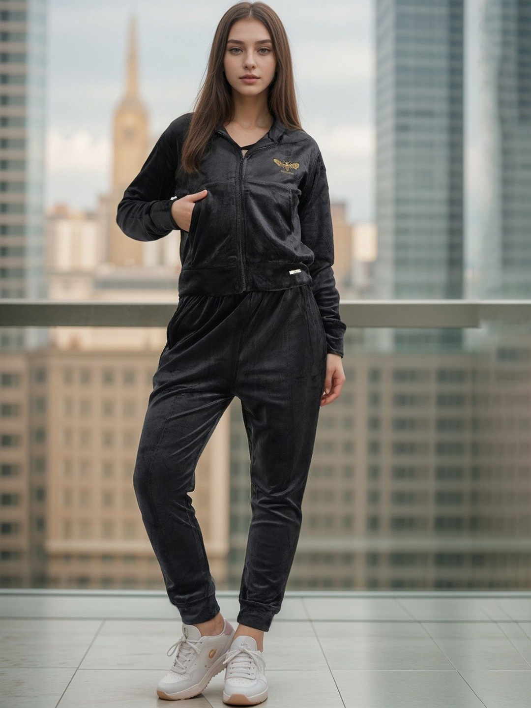 

NEYSA Hooded Sweatshirt With Trousers, Black