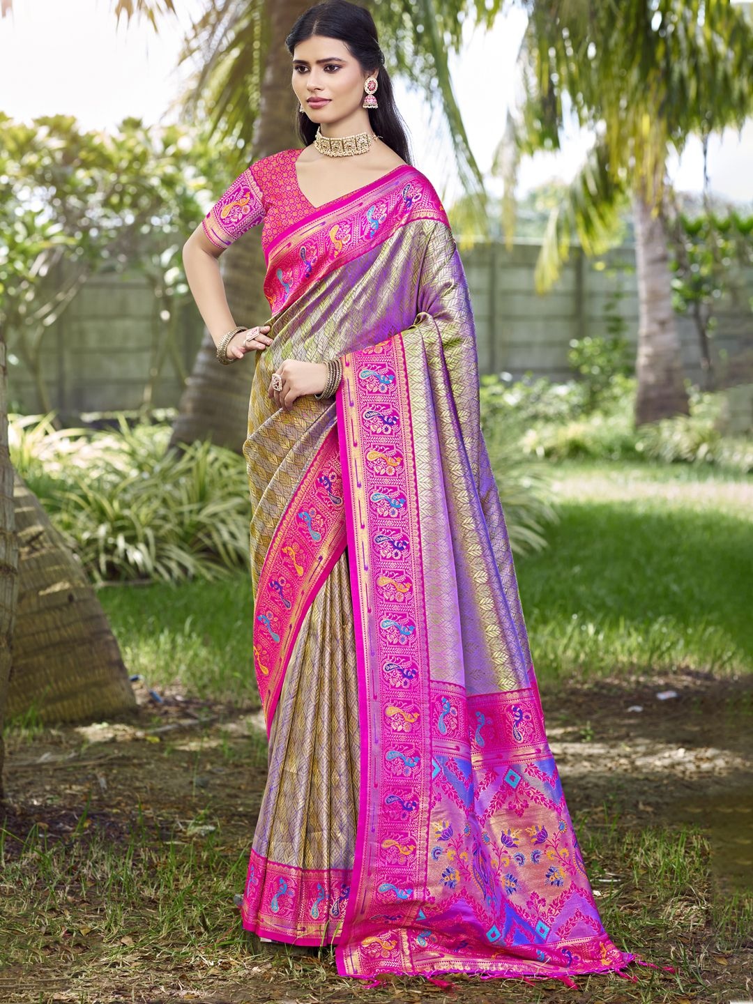 

SANGAM PRINTS Woven Design Zari Tussar Saree, Grey