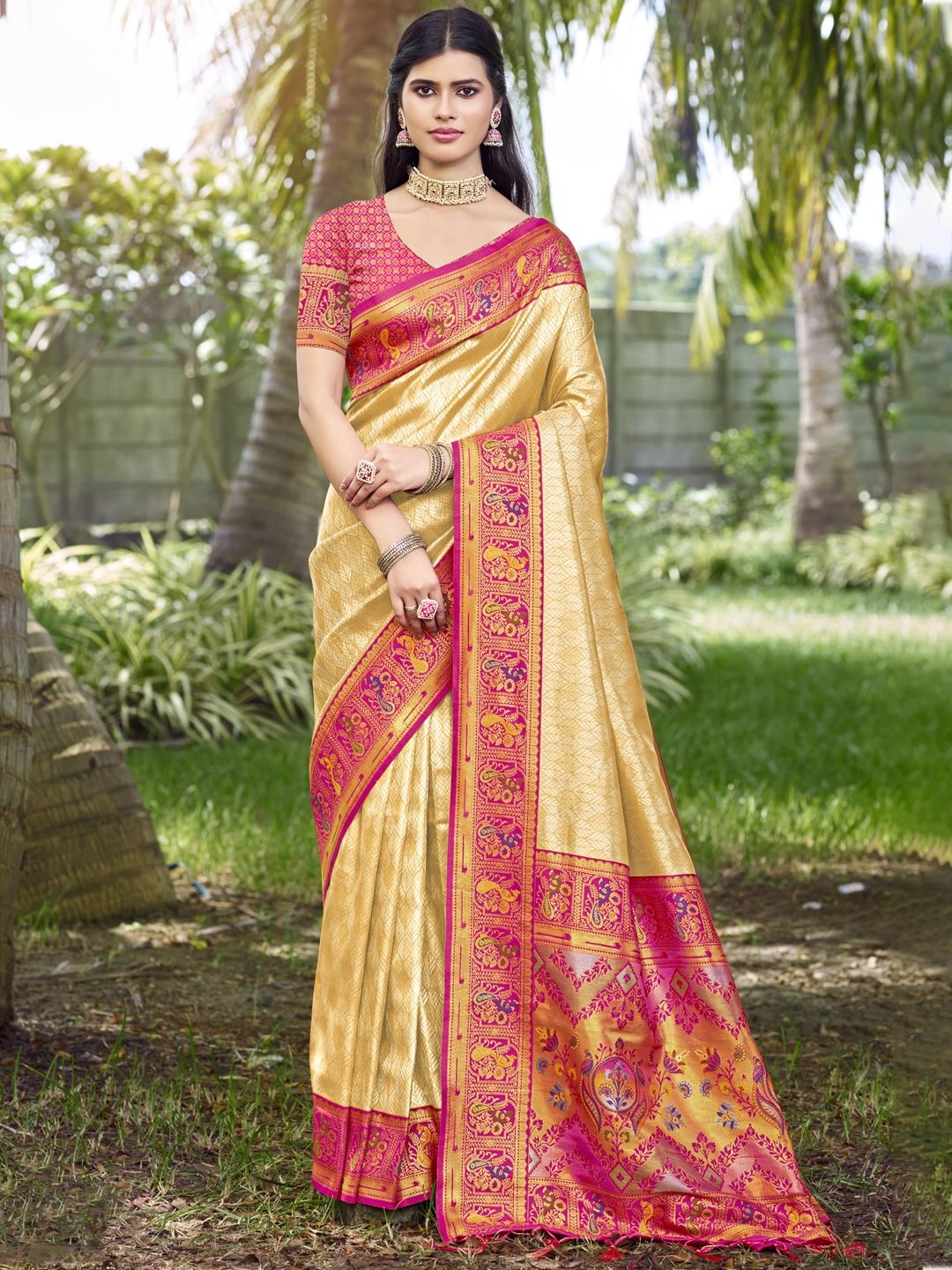 

SANGAM PRINTS Woven Design Zari Tussar Saree, Beige
