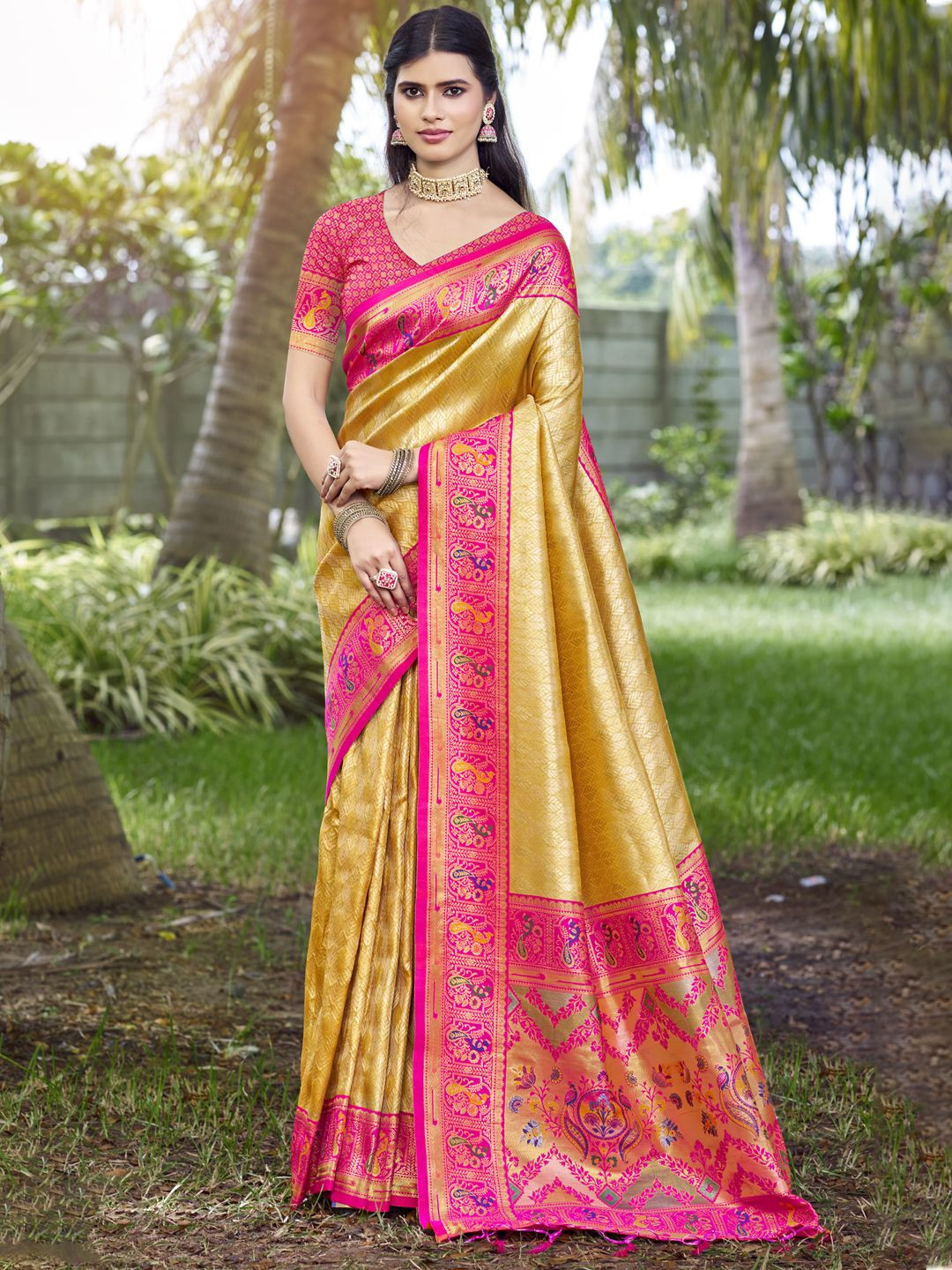 

SANGAM PRINTS Woven Design Zari Tussar Saree, Yellow
