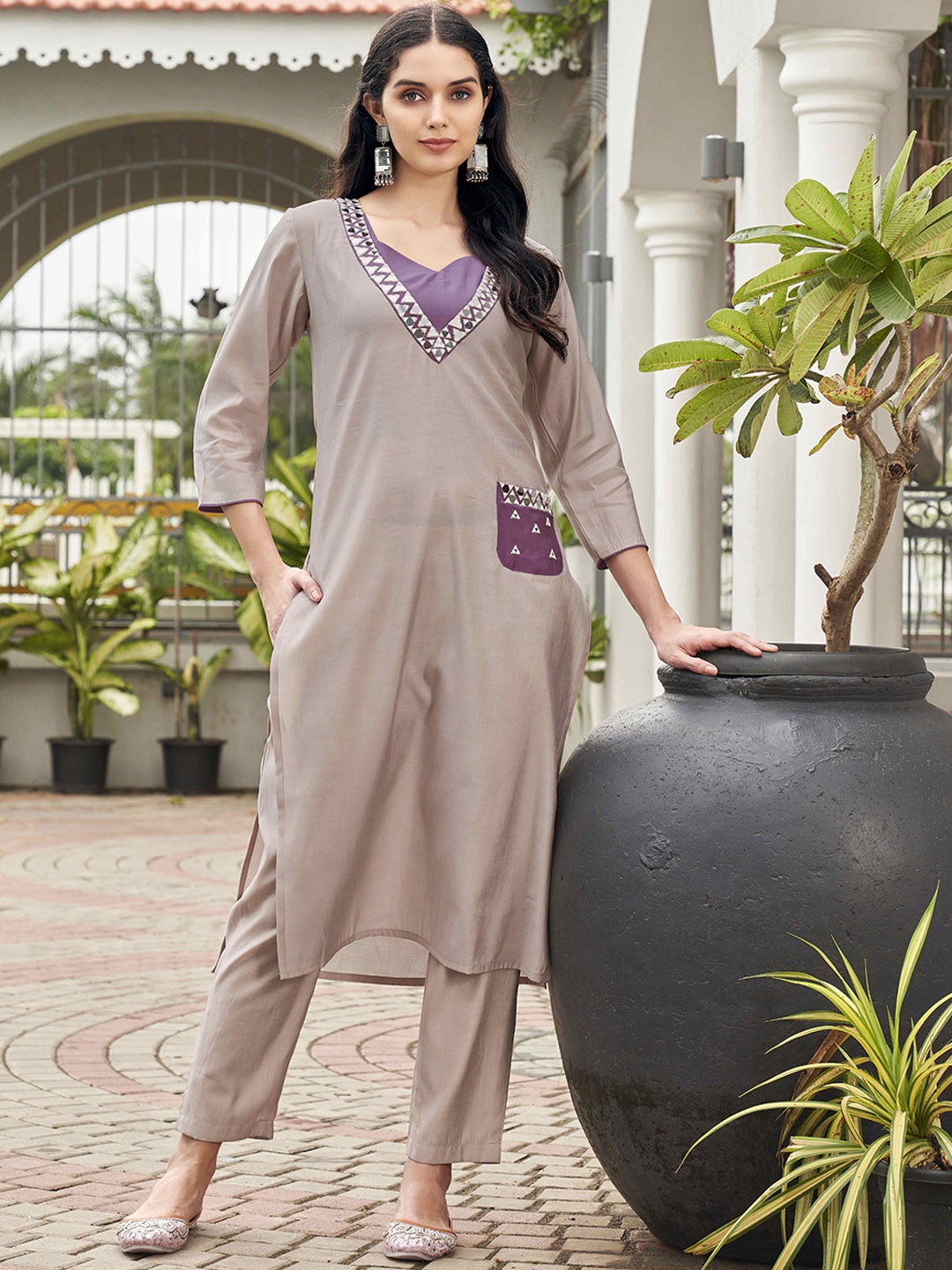 

Tikhi Imli Embellished V-Neck Three-Quarter Sleeves Tunic With Trouser, Beige