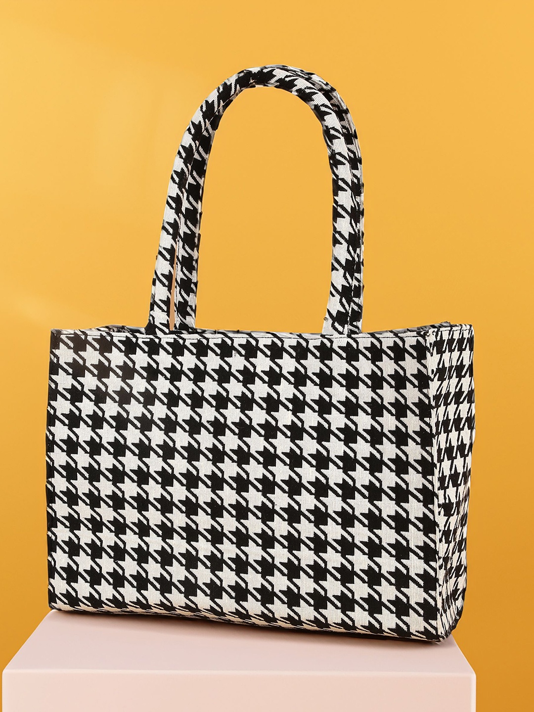 

PEARLUXIS Women Checked Shopper Tote Bag, White