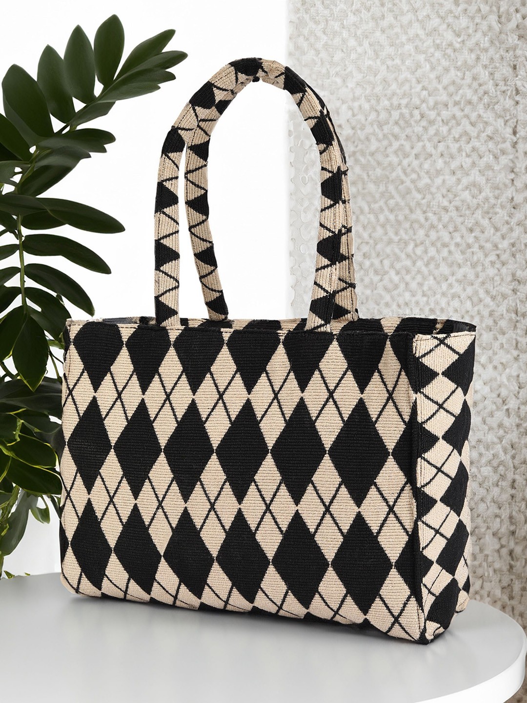 

PEARLUXIS Women Geometric Printed Shopper Tote Bag, Beige