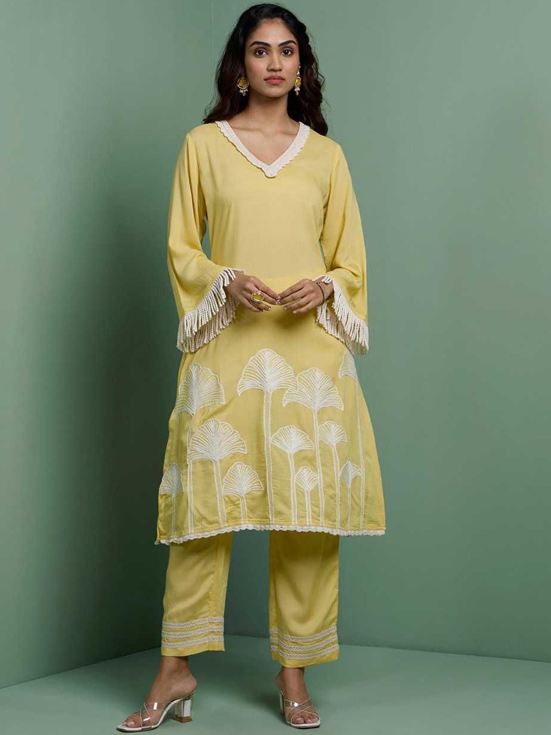 

Label Ishnya ZAHA Embroidered V-Neck Long Sleeves Tunic & Trouser, Yellow